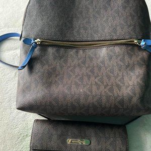 Michael Kors Dallas Signature Medium Slim Backpack Bag | Color: Brown | Size: m